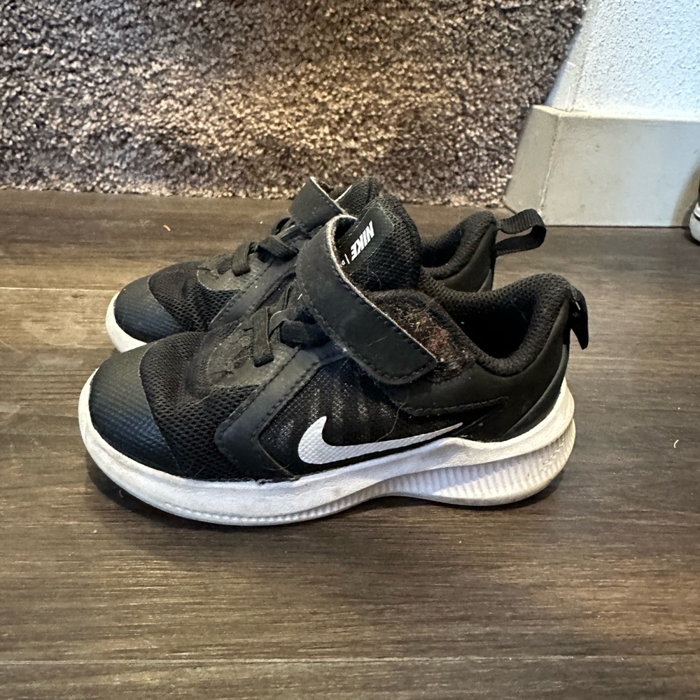 Nike toddler shoes